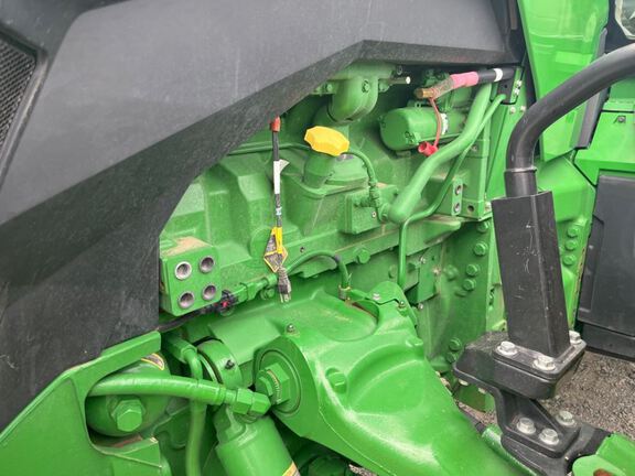 2025 John Deere 8R 370 Tractor