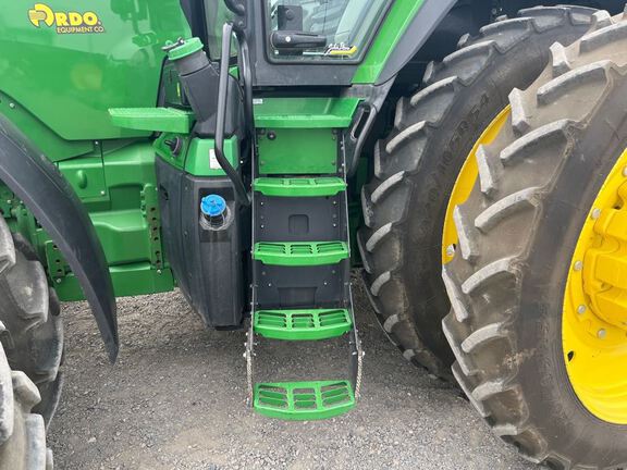 2025 John Deere 8R 370 Tractor