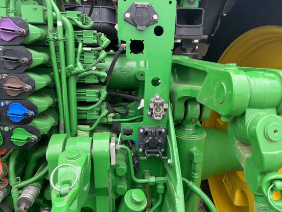 2025 John Deere 8R 370 Tractor