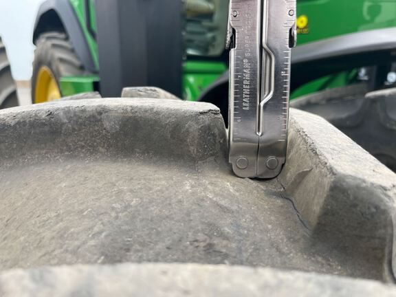 2025 John Deere 8R 370 Tractor