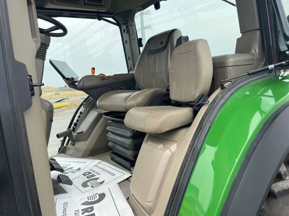 2025 John Deere 8R 370 Tractor