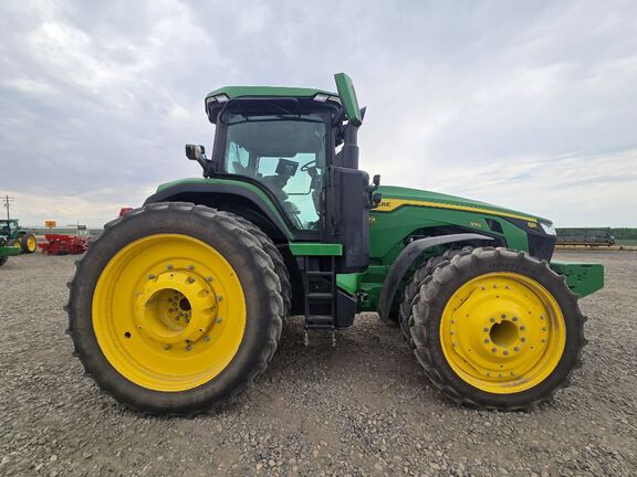 2025 John Deere 8R 370 Tractor