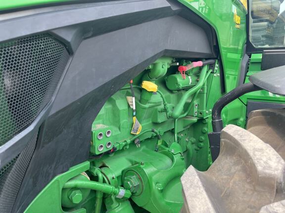 2025 John Deere 8R 370 Tractor