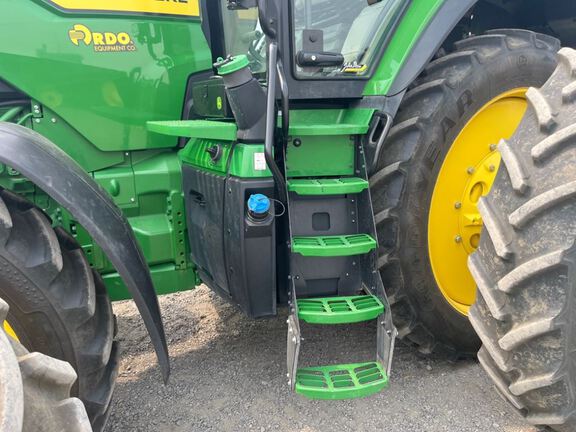 2025 John Deere 8R 370 Tractor