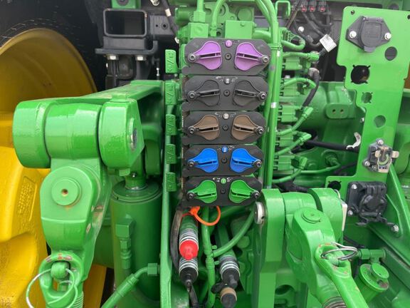 2025 John Deere 8R 370 Tractor