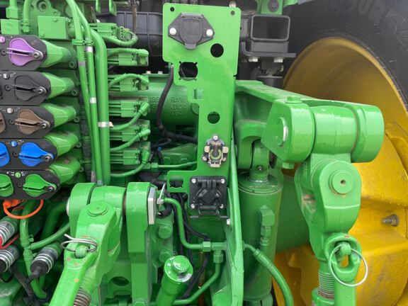 2025 John Deere 8R 370 Tractor