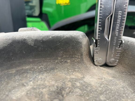 2025 John Deere 8R 370 Tractor