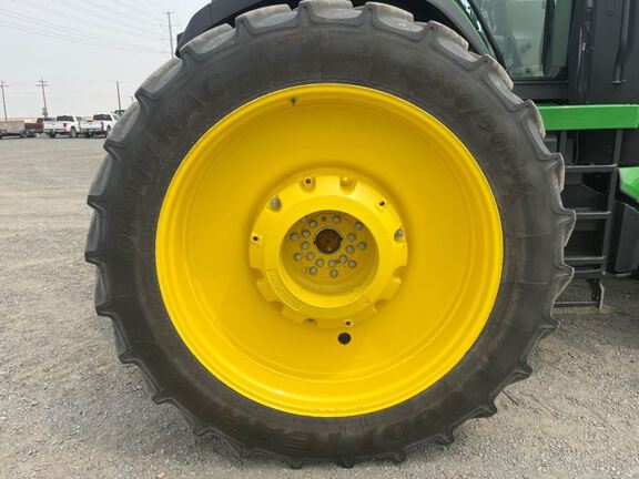 2025 John Deere 8R 370 Tractor