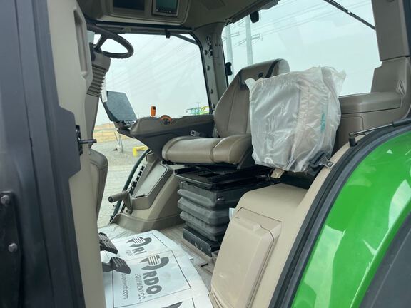 2025 John Deere 8R 370 Tractor