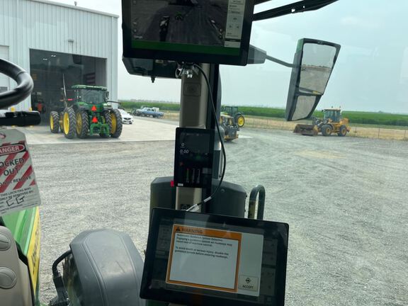 2025 John Deere 8R 370 Tractor