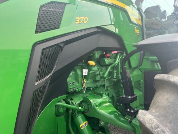 2025 John Deere 8R 370 Tractor