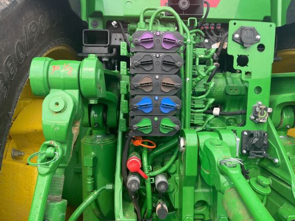 2025 John Deere 8R 370 Tractor