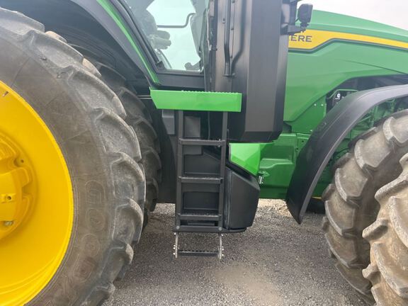 2025 John Deere 8R 370 Tractor