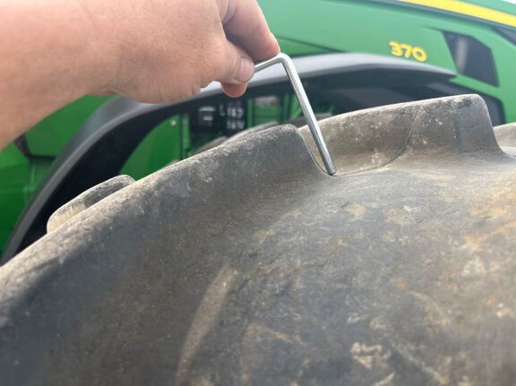 2025 John Deere 8R 370 Tractor