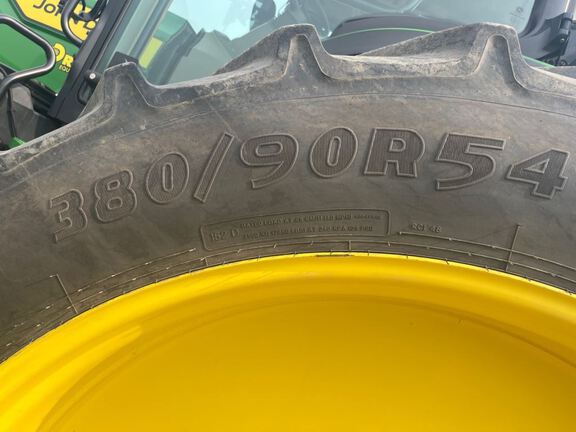 2025 John Deere 8R 370 Tractor