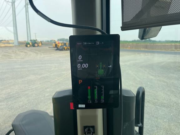 2025 John Deere 8R 370 Tractor