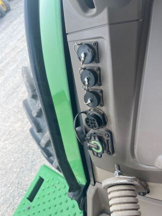 2025 John Deere 8R 370 Tractor
