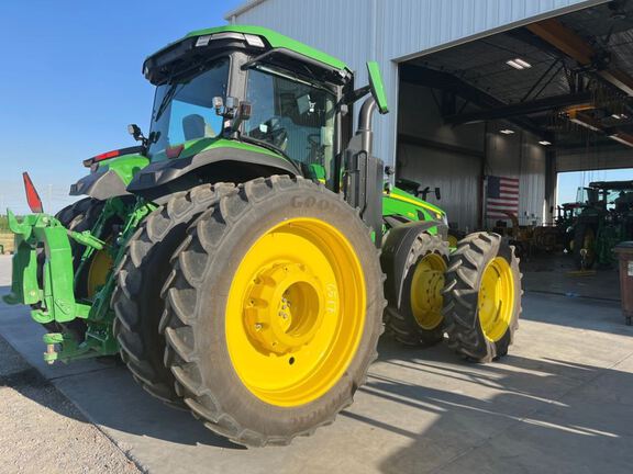 2025 John Deere 8R 370 Tractor
