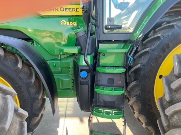 2025 John Deere 8R 370 Tractor
