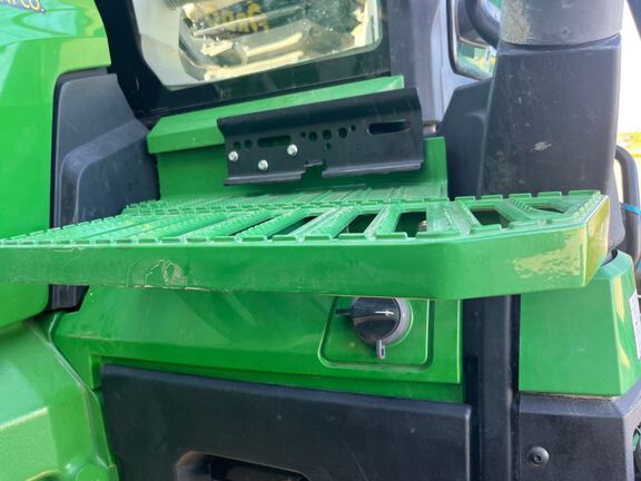 2025 John Deere 8R 370 Tractor
