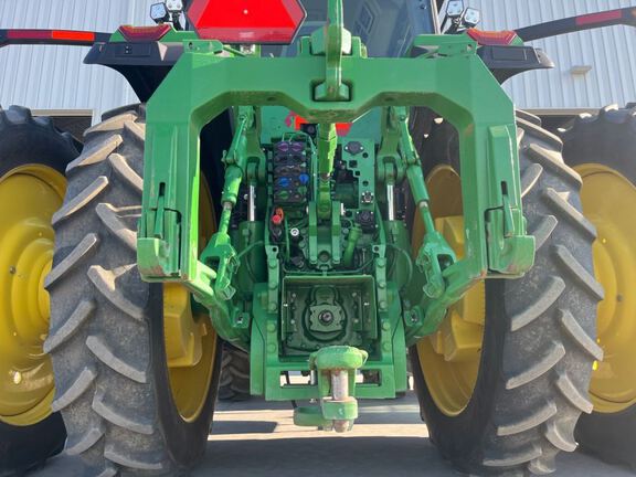 2025 John Deere 8R 370 Tractor