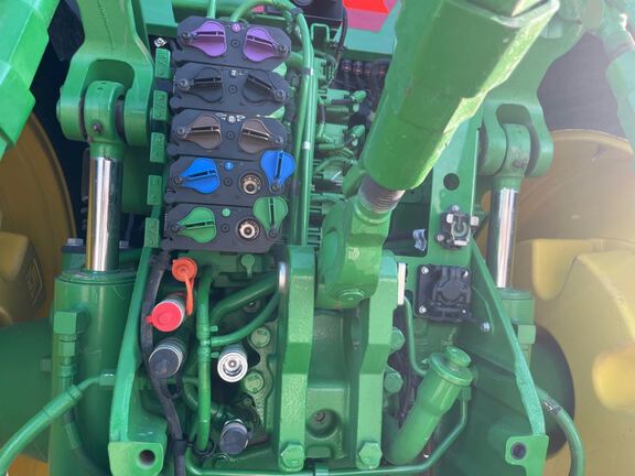 2025 John Deere 8R 370 Tractor