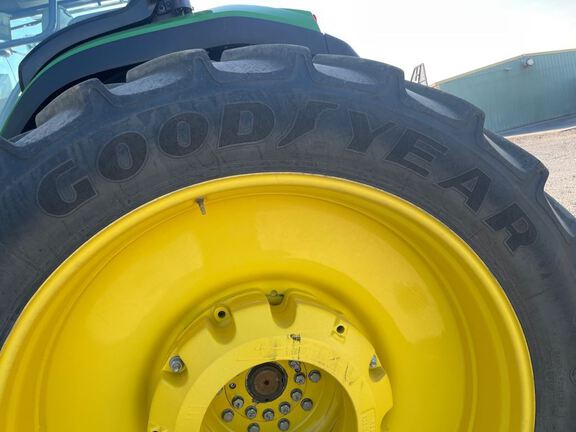 2025 John Deere 8R 370 Tractor