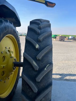 2025 John Deere 8R 370 Tractor