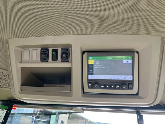 2025 John Deere 8R 370 Tractor
