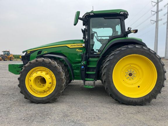 2025 John Deere 8R 370 Tractor