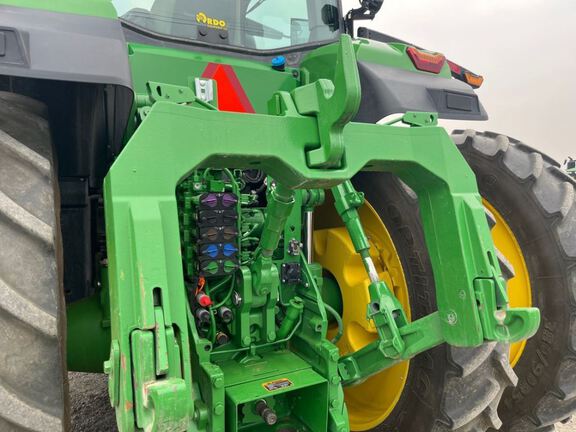 2025 John Deere 8R 370 Tractor