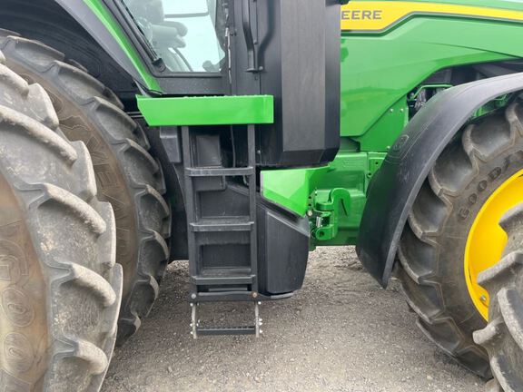 2025 John Deere 8R 370 Tractor