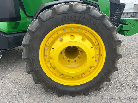 2025 John Deere 8R 370 Tractor