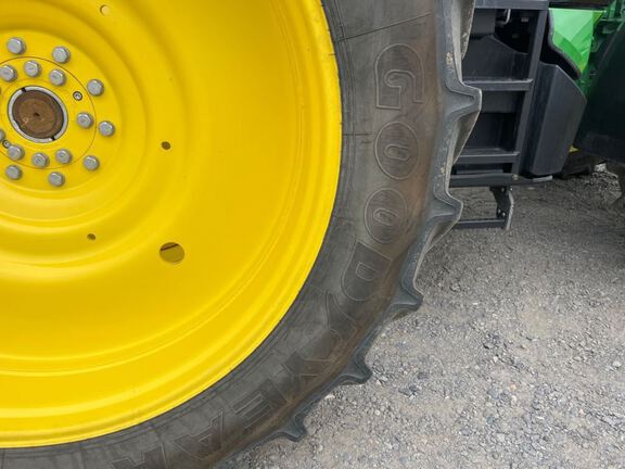 2025 John Deere 8R 370 Tractor