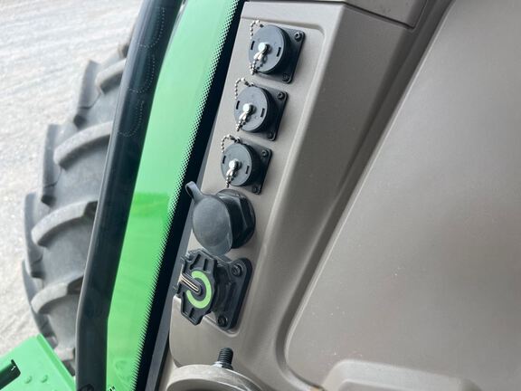 2025 John Deere 8R 370 Tractor