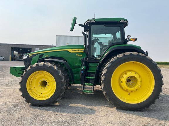 2025 John Deere 8R 340 Tractor