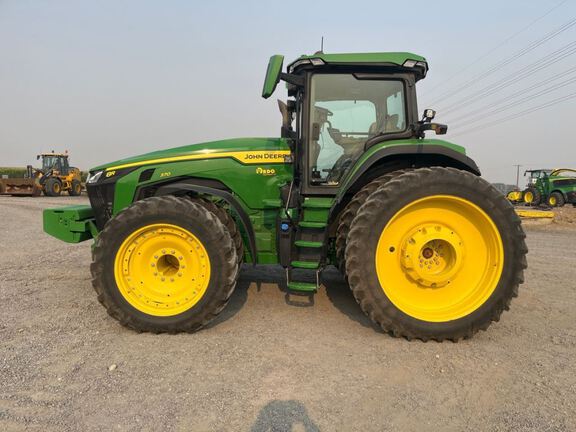 2025 John Deere 8R 370 Tractor