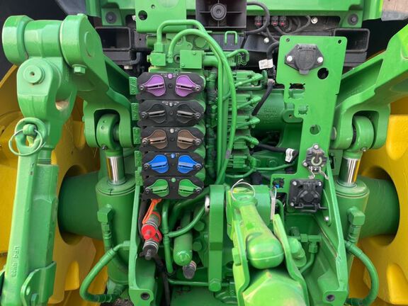 2025 John Deere 8R 370 Tractor