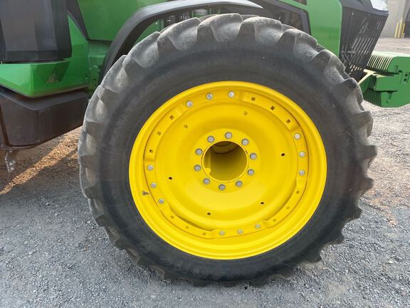 2025 John Deere 8R 370 Tractor