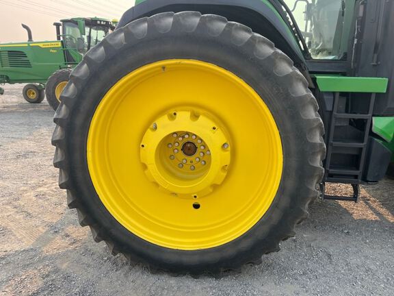2025 John Deere 8R 370 Tractor