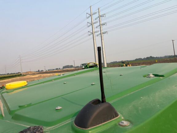 2025 John Deere 8R 370 Tractor