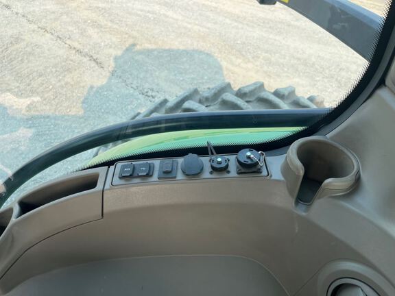 2025 John Deere 8R 370 Tractor