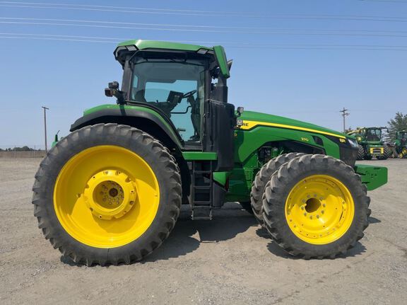 2025 John Deere 8R 370 Tractor