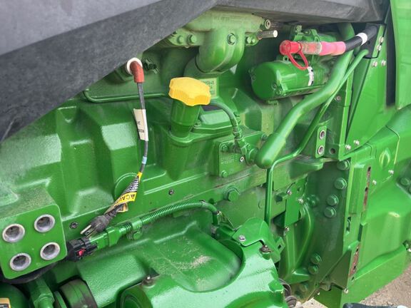 2025 John Deere 8R 370 Tractor