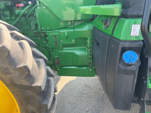 2025 John Deere 8R 370 Tractor