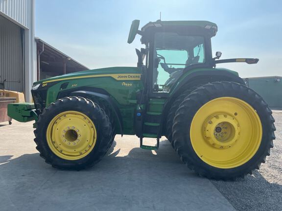2025 John Deere 8R 370 Tractor