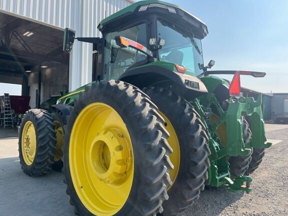 2025 John Deere 8R 370 Tractor