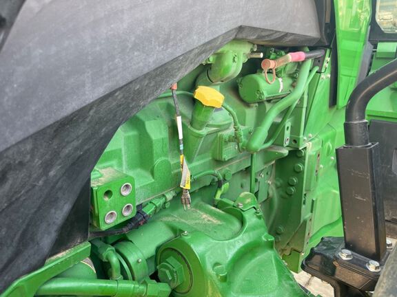 2025 John Deere 8R 370 Tractor