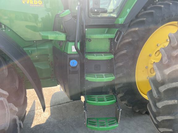 2025 John Deere 8R 370 Tractor