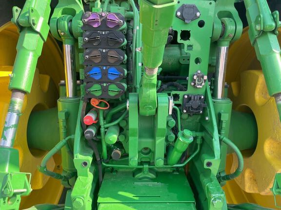 2025 John Deere 8R 370 Tractor